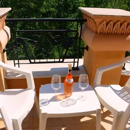 Apartament Aphrodite Gardens *
