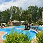 Aphrodite Gardens Daire