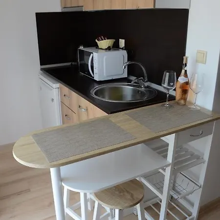 Aphrodite Gardens Apartament Słoneczny Brzeg