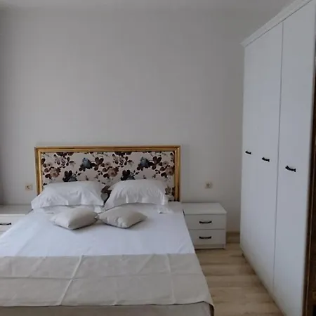 Aphrodite Gardens Apartment *